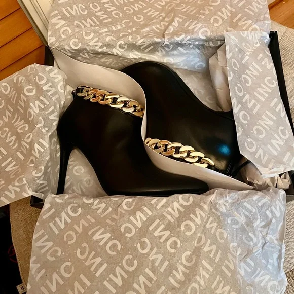 I.N.C. International Concepts Radeyah Gold Chain Booties in Smooth Black (NIB) - Picture 10 of 10